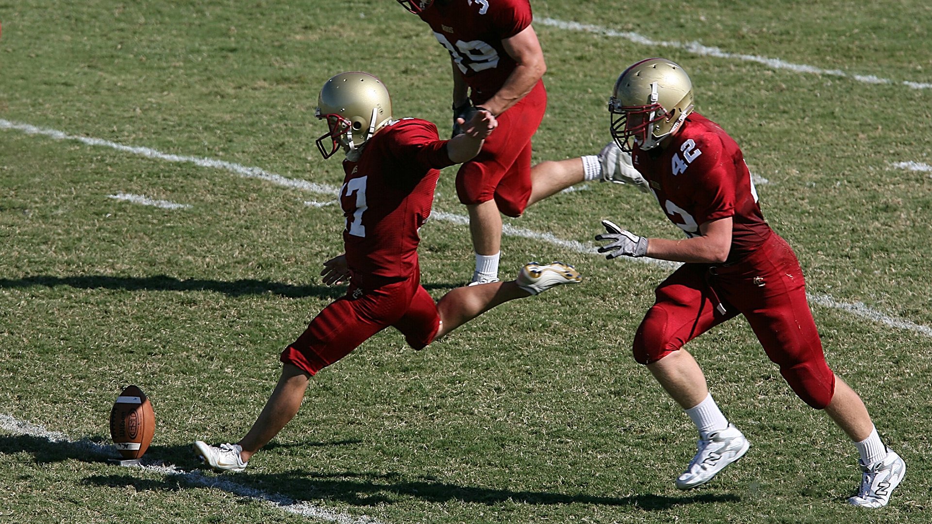 米兰电竞官网-英超厉兵秣马：豪门球队最新引援盘点，英超落寞豪门